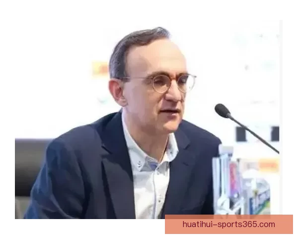 乌戈:新援莱迪将弥补内线空缺 力争尽快磨合形成化学反应 乌戈:新援莱迪将弥补内线空缺 力争尽快磨合形成化学反应